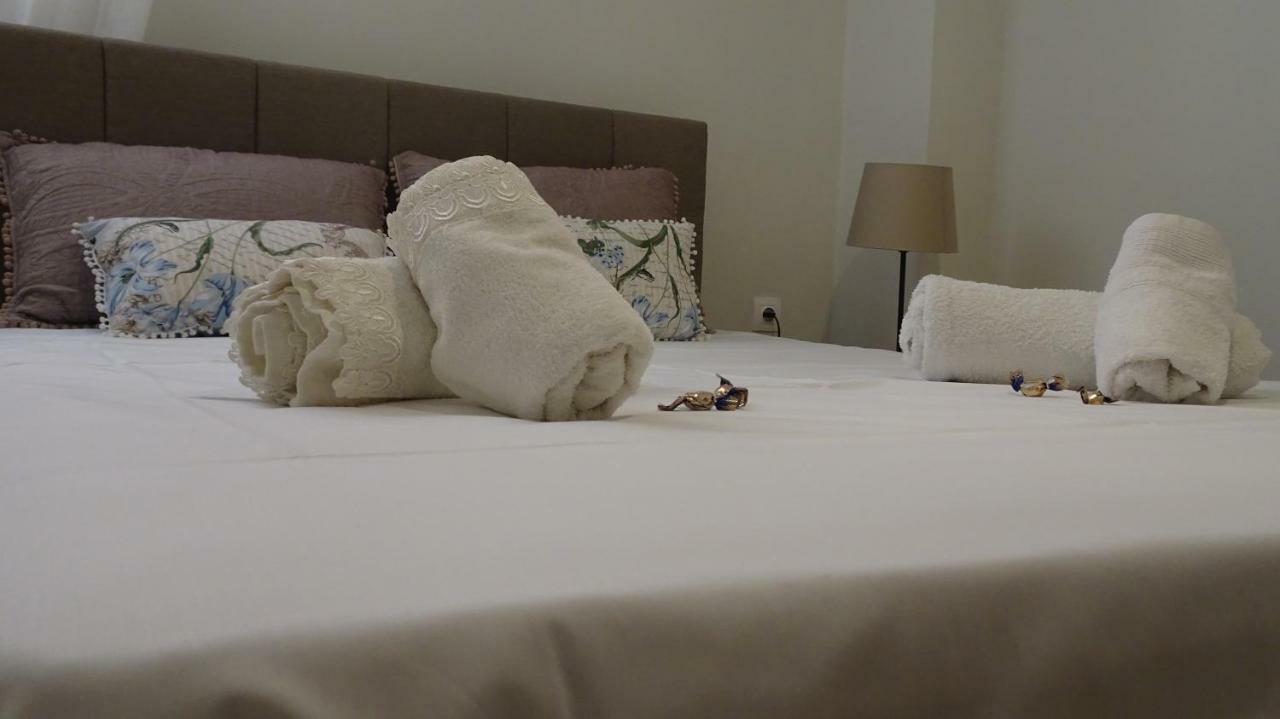 Elegant And Comfortable Apartment In The City Center Ermoupoli Luaran gambar